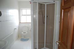Ireland_House_Indoor_Bathroom.jpg